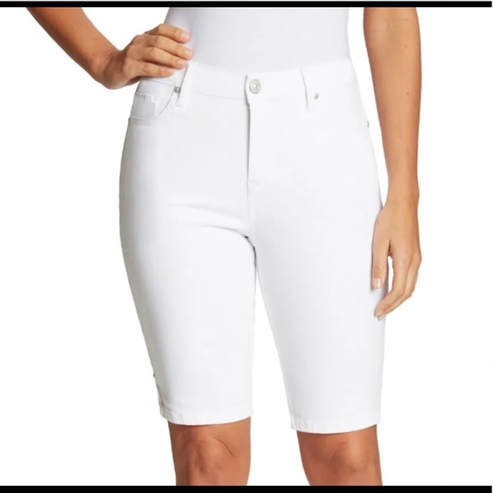 🌟 Baccini White Bermuda Shorts | Sz 6 | Crisp & Classic Staple 🌟 - Picture 3 of 12